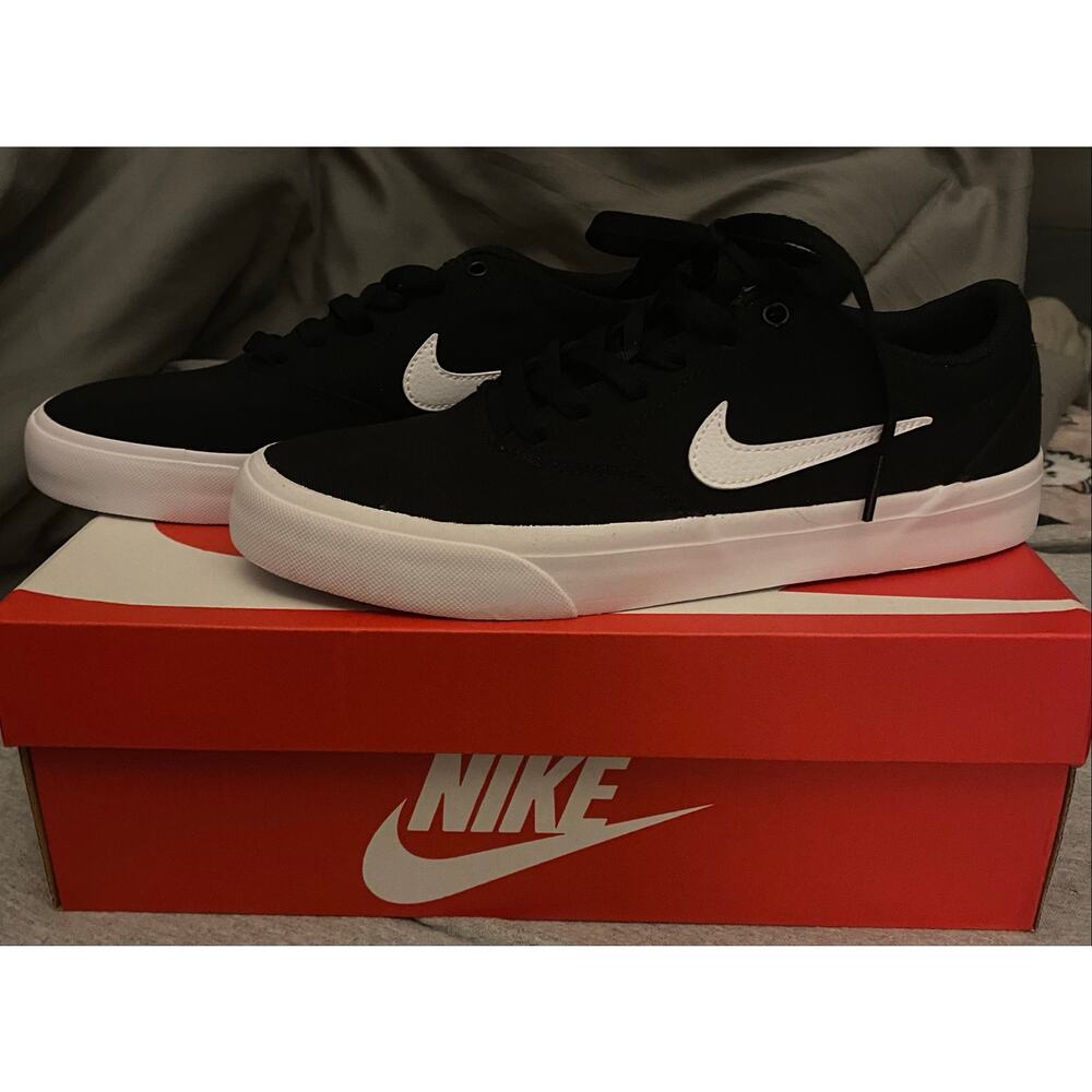 NIB Nike Charge Black White Canvas Skater Casual Sneaker Solarsof Shoes W9 M7.5